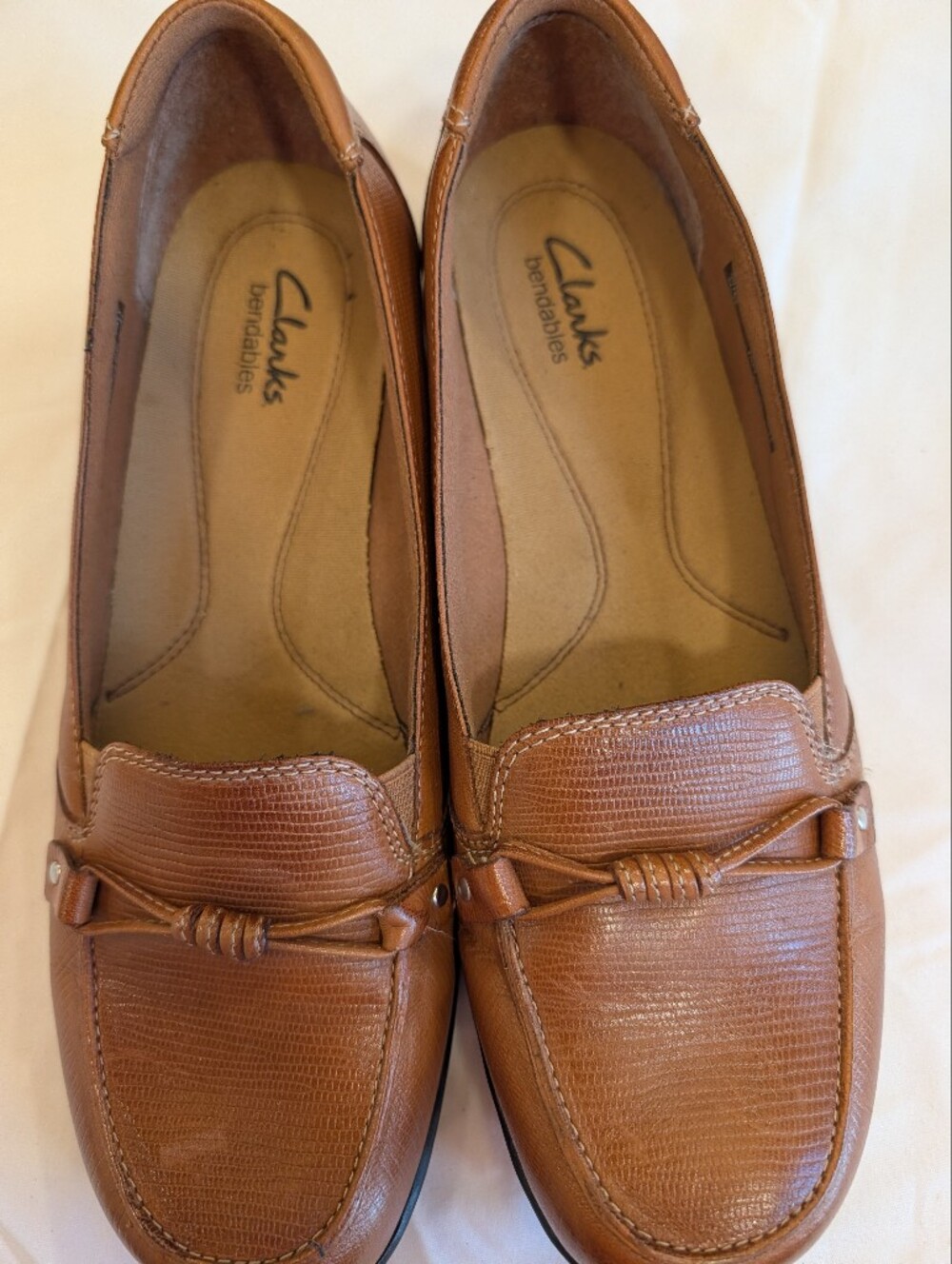 Clarks Bendables Tan Brown Leather Lizard Embossed Loafers Slip On - Size 10M